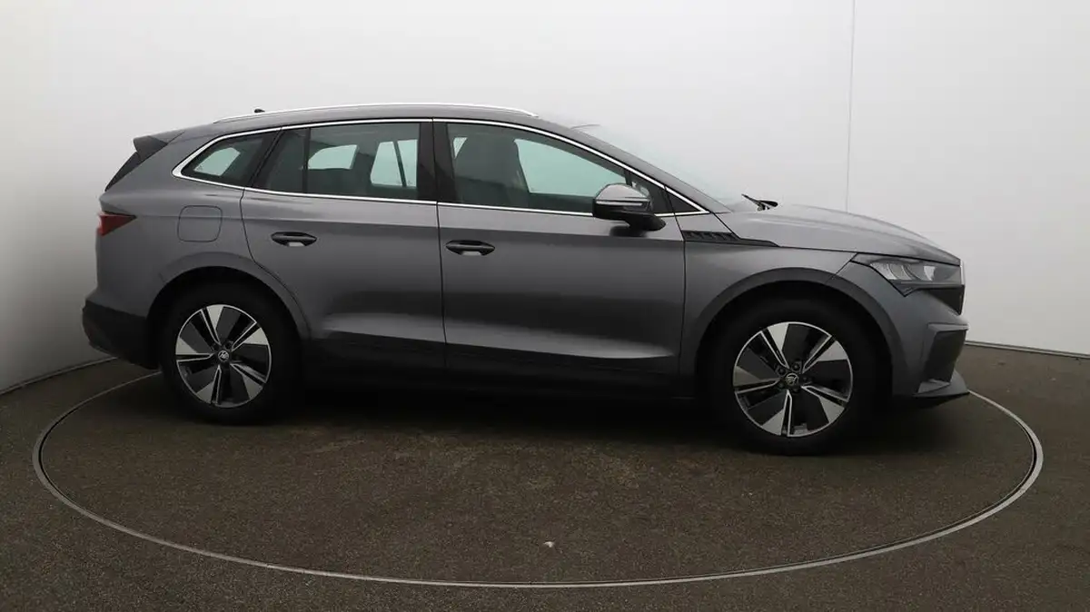 2022-skoda-enyaq-e-60-big-48