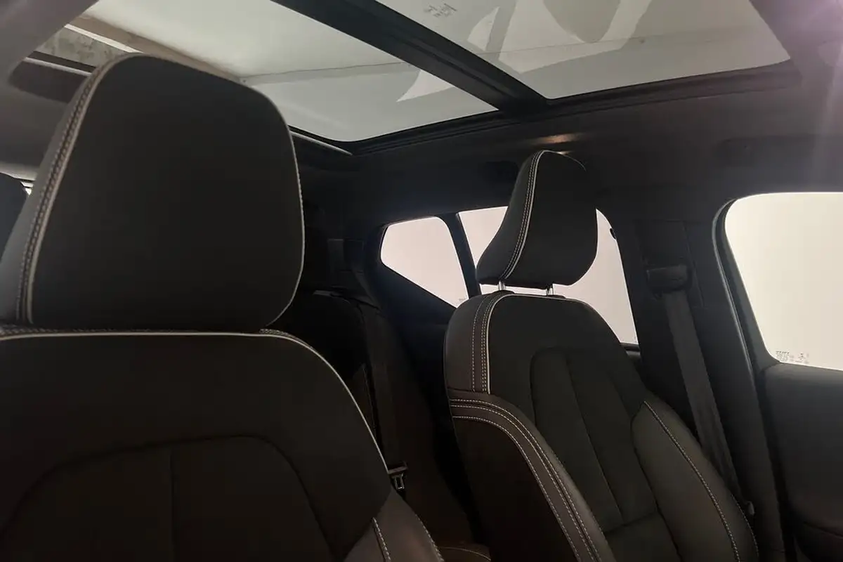 2022-volvo-xc40-15-t3-r-design-auto-big-21