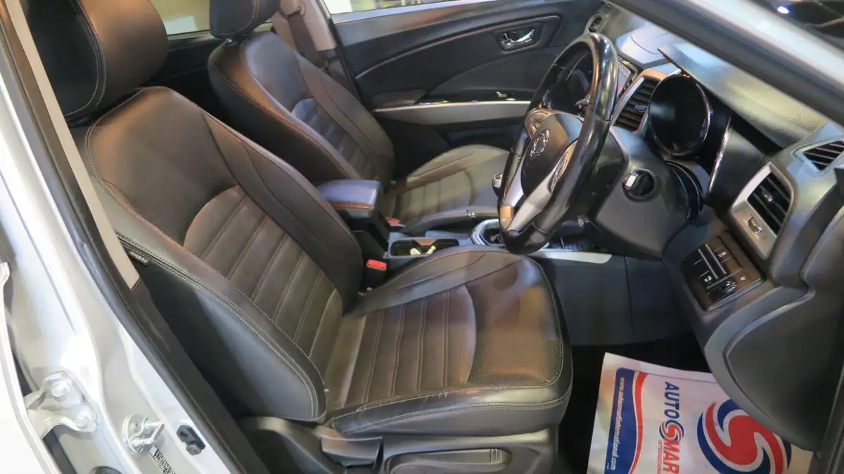 2016-kgm-ssangyong-tivoli-16td-elx-2wd-big-30