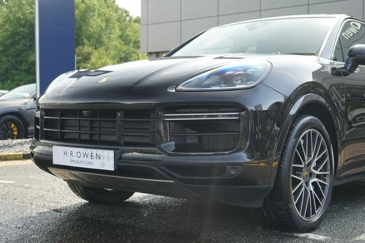 2019-porsche-cayenne-40-v8-turbo-coupe-big-14