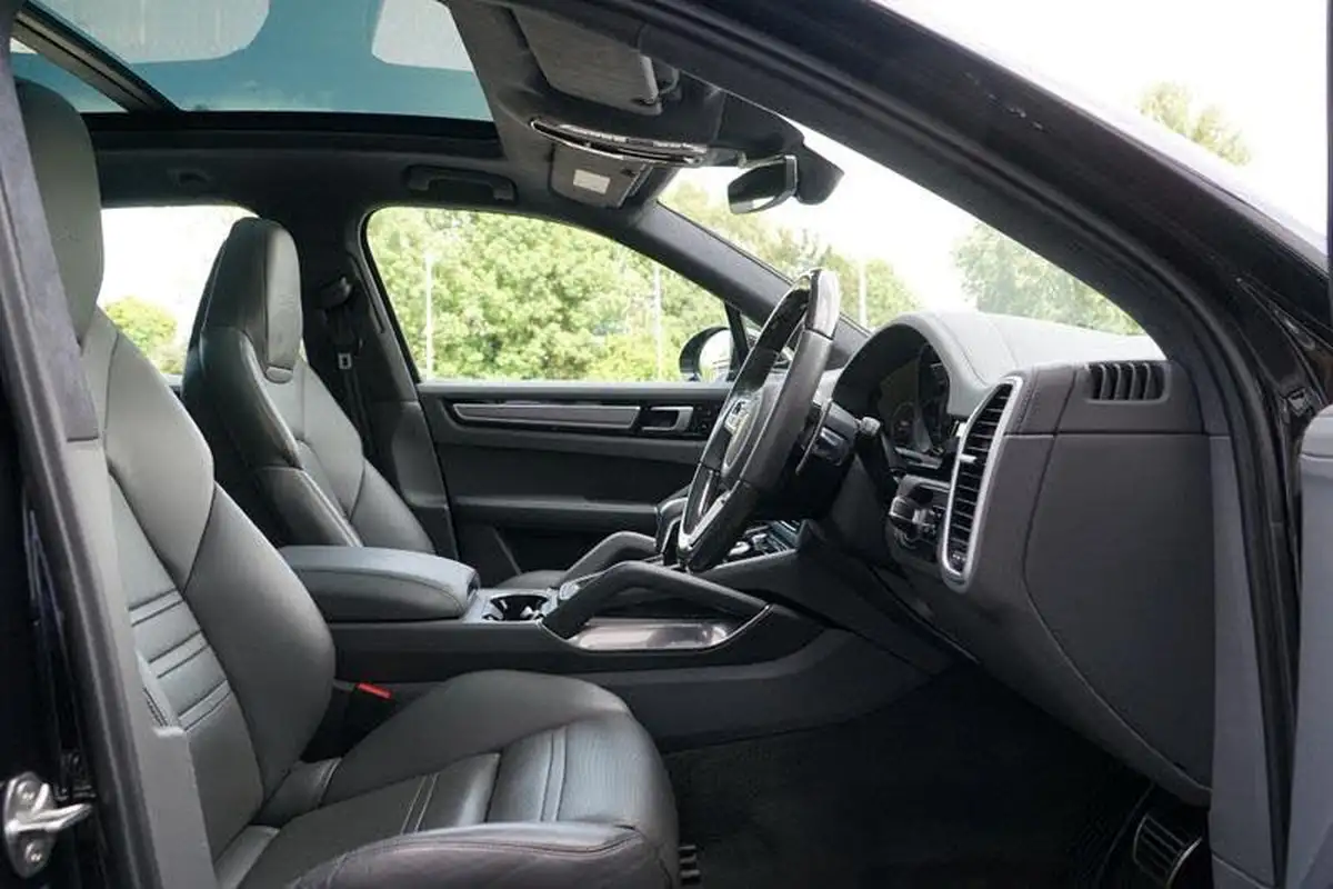 2019-porsche-cayenne-40-v8-turbo-coupe-big-18