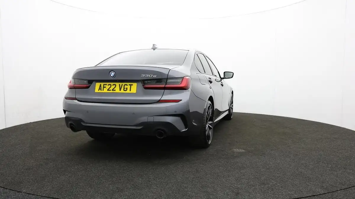 2022-bmw-3-series-20-330e-m-sport-pro-pack-saloon-4d-big-73