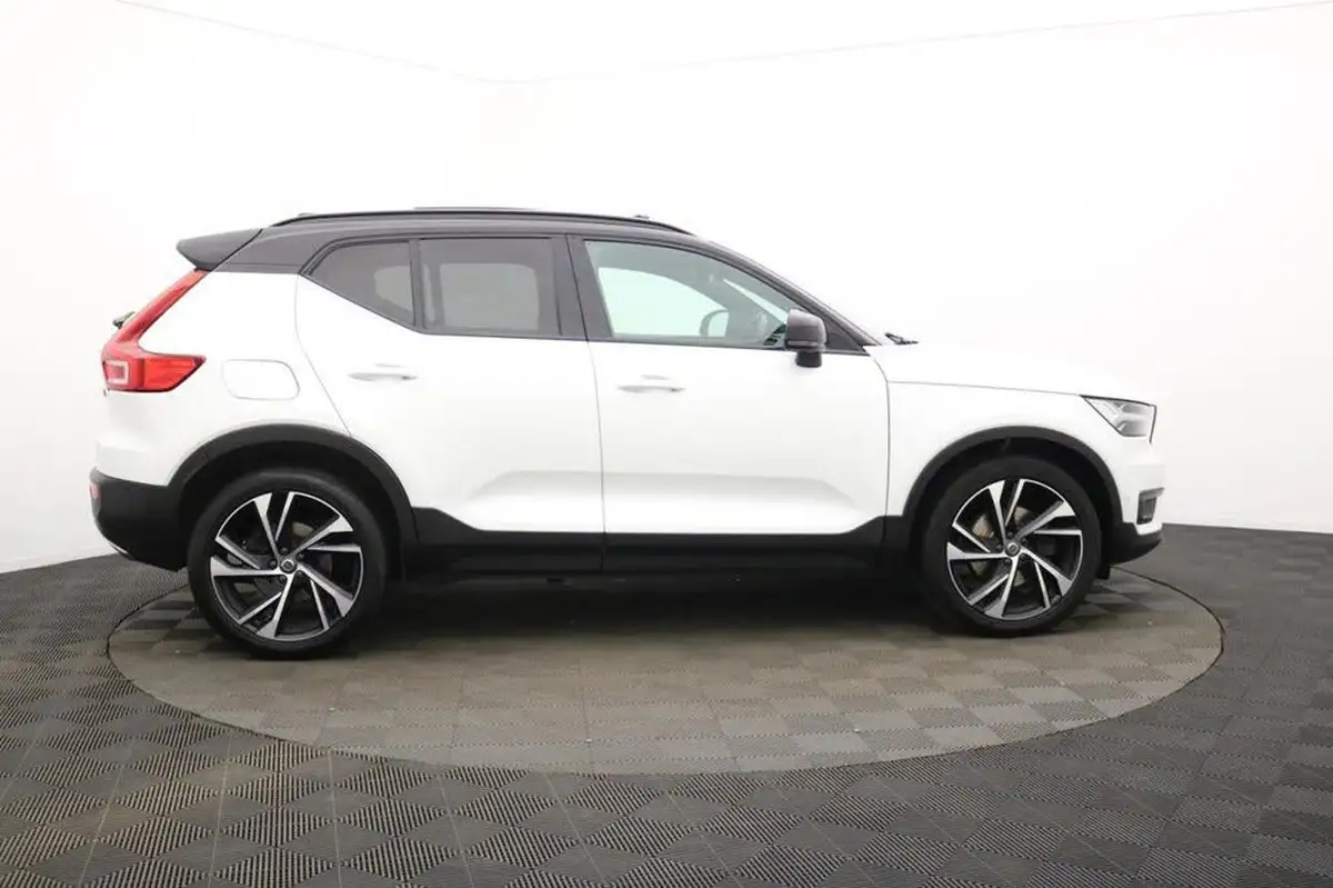 2020-volvo-xc40-20td-d4-r-design-pro-big-1