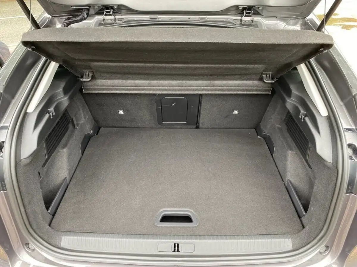 2022-citroen-c4-e-shine-plus-big-37