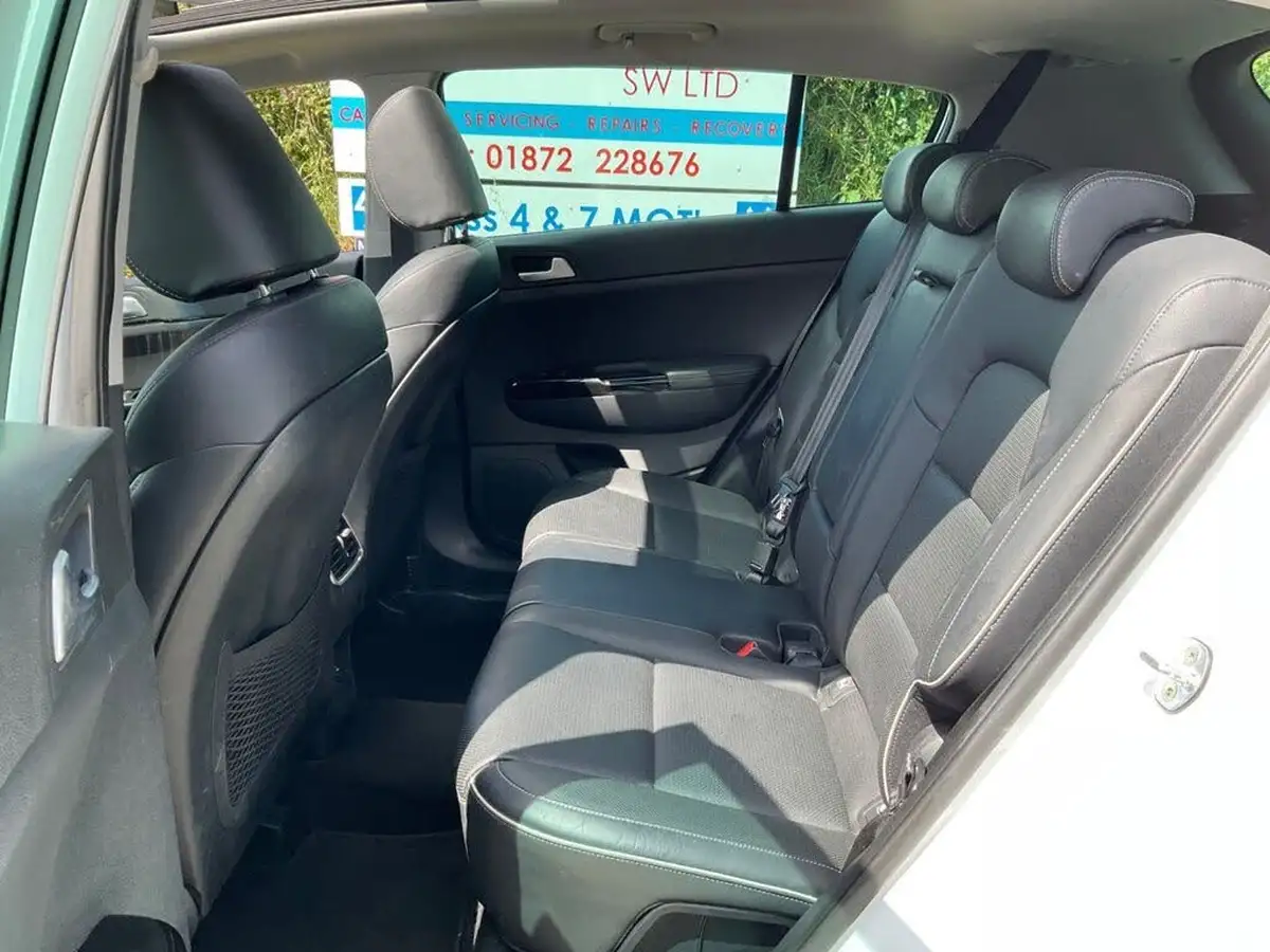 2018-kia-sportage-16-t-gdi-4-big-23