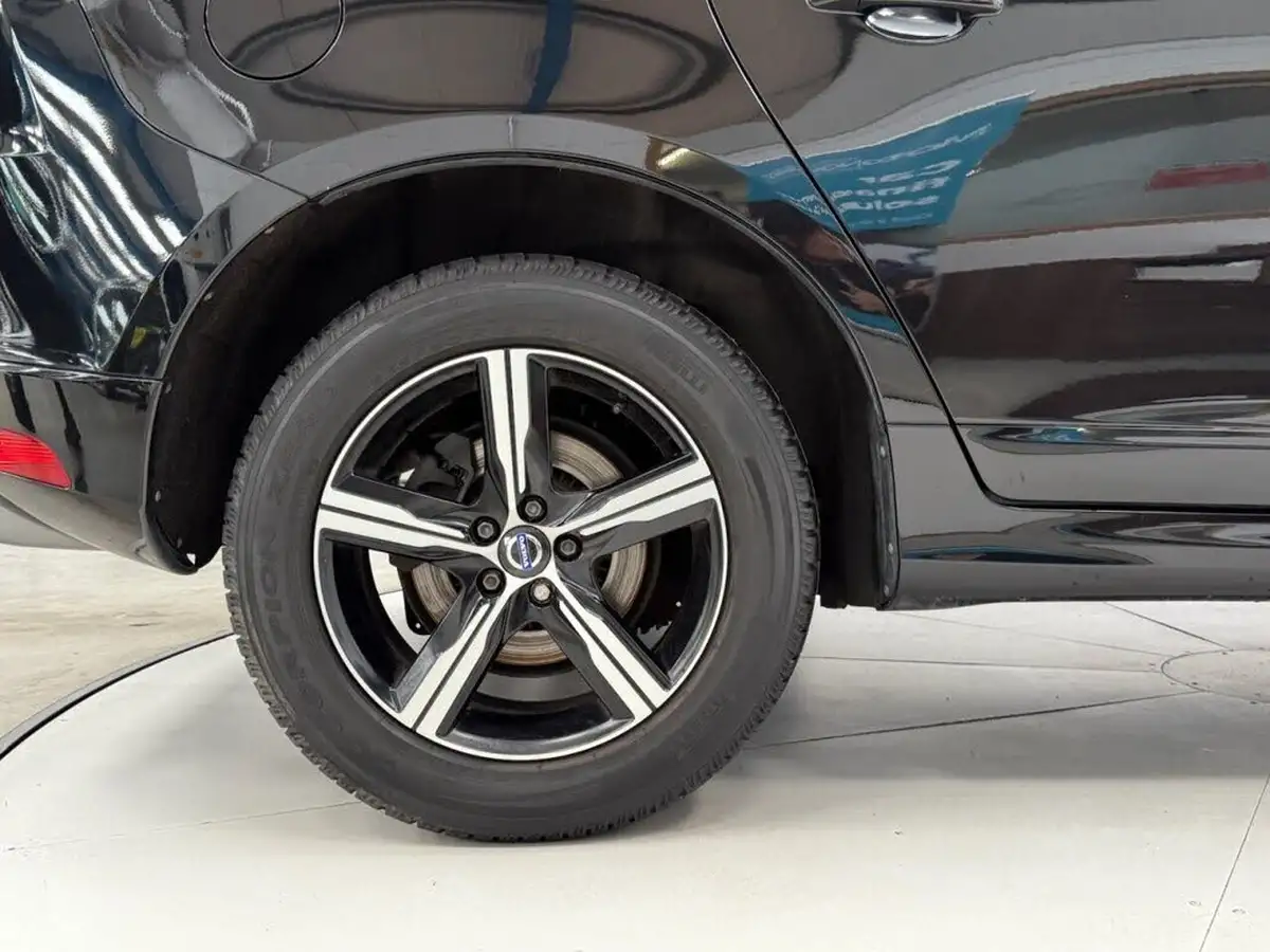 2016-volvo-xc60-24td-d5-r-design-geartronic-big-14