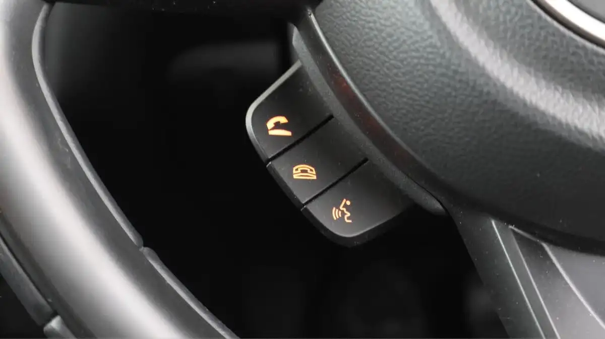 2021-suzuki-swift-12-dualjet-sz-l-big-23