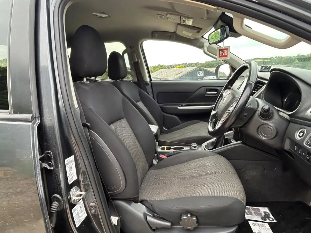 2019-mitsubishi-l200-22di-d-warrior-big-8