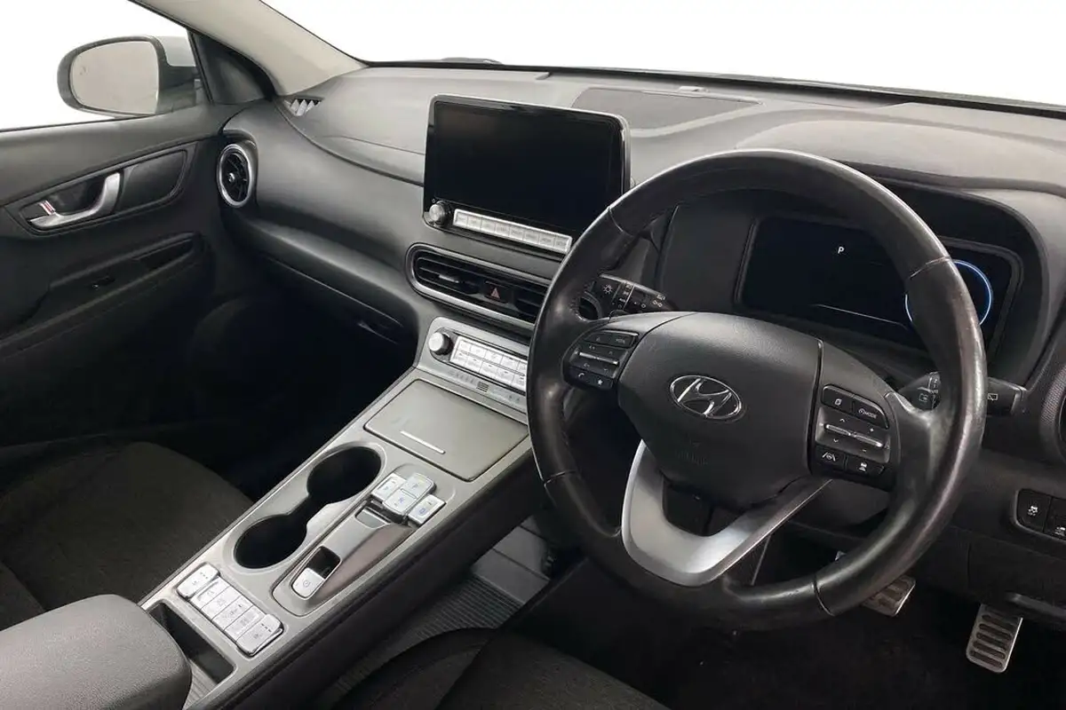 2021-hyundai-kona-e-premium-204ps-64kwh-7kw-obc-big-10