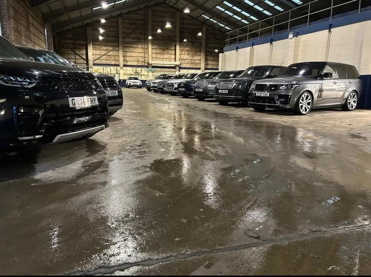 2021-land-rover-discovery-30-d300-r-dynamic-se-big-51