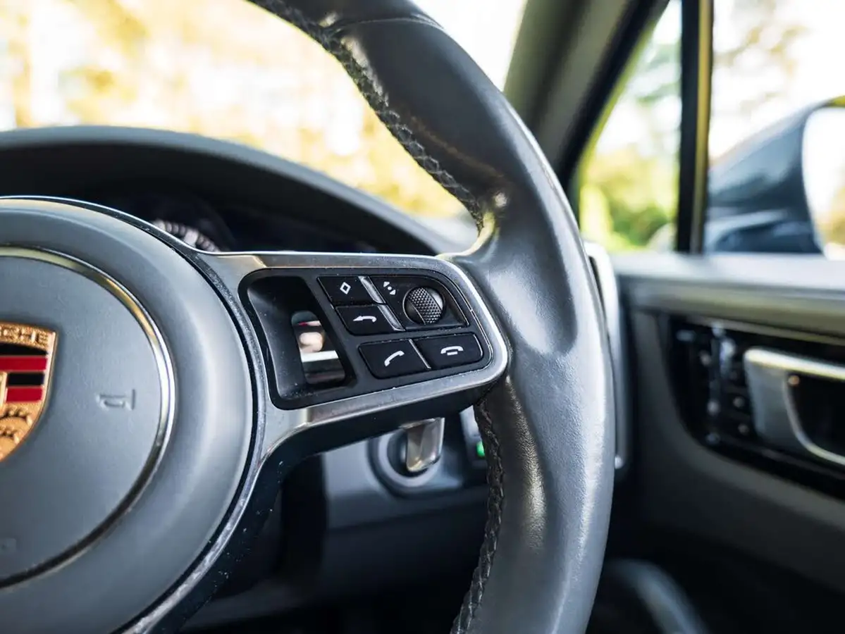 2018-porsche-cayenne-30-v6-big-25