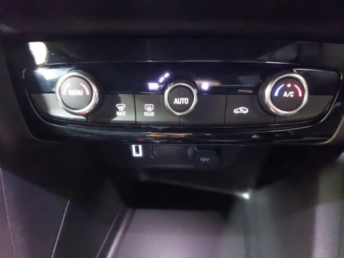 2024-vauxhall-corsa-12-turbo-gs-100ps-hybrid-e-dct6-auto-big-16