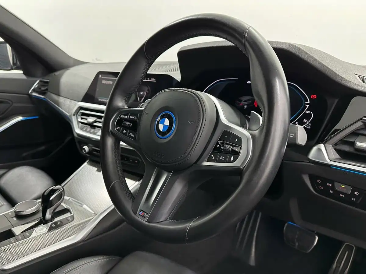 2021-bmw-3-series-20-330e-m-sport-touring-5d-big-9