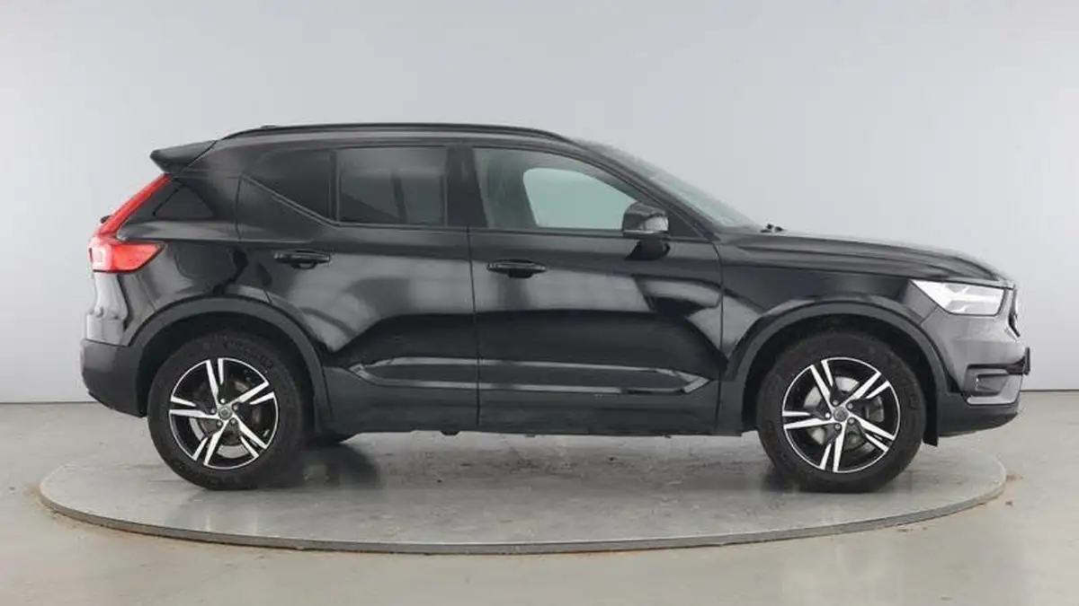 2021-volvo-xc40-20-b4-r-design-194bhp-auto-big-3
