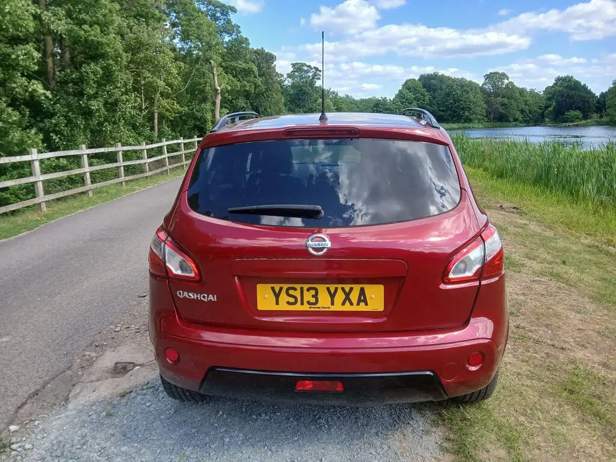 2013-nissan-qashqai-15td-360-big-10