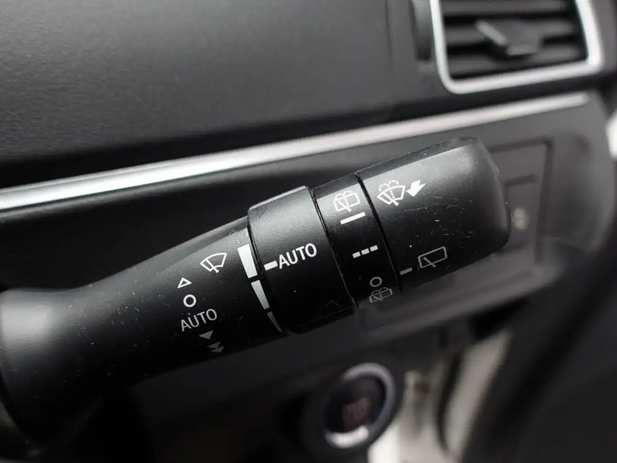 2017-toyota-verso-16d-d-4d-design-7st-big-39