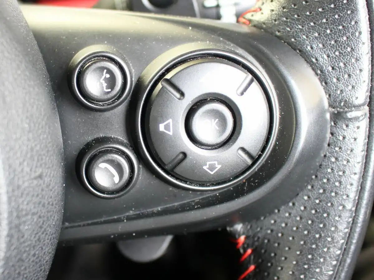 2016-mini-cooper-20td-cooper-sd-170bhp-ss-hatchback-3d-sport-auto-big-7