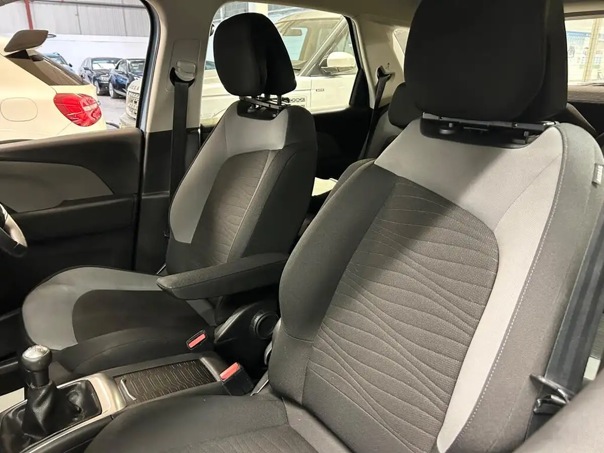 2015-citroen-c4-picasso-16bluehdi-vtr-100ps-big-25
