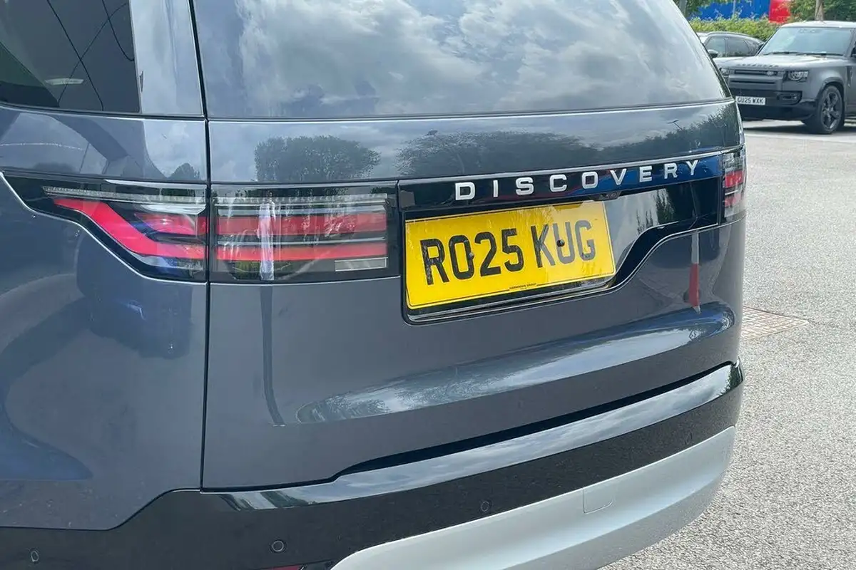 2025-land-rover-discovery-30-d350-metropolitan-edition-big-50