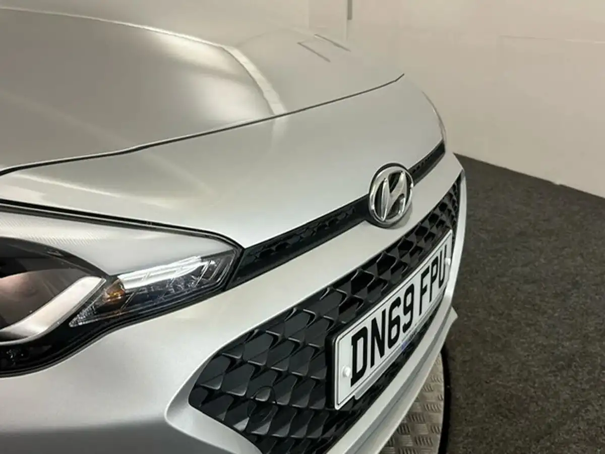 2019-hyundai-i20-12-se-mpi-hatchback-5d-big-21