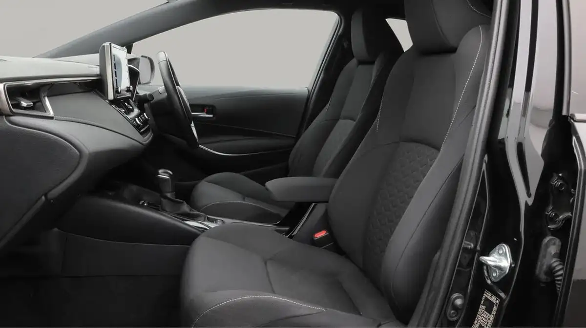 2020-toyota-corolla-18-vvt-i-design-trk-touring-sports-5d-big-13