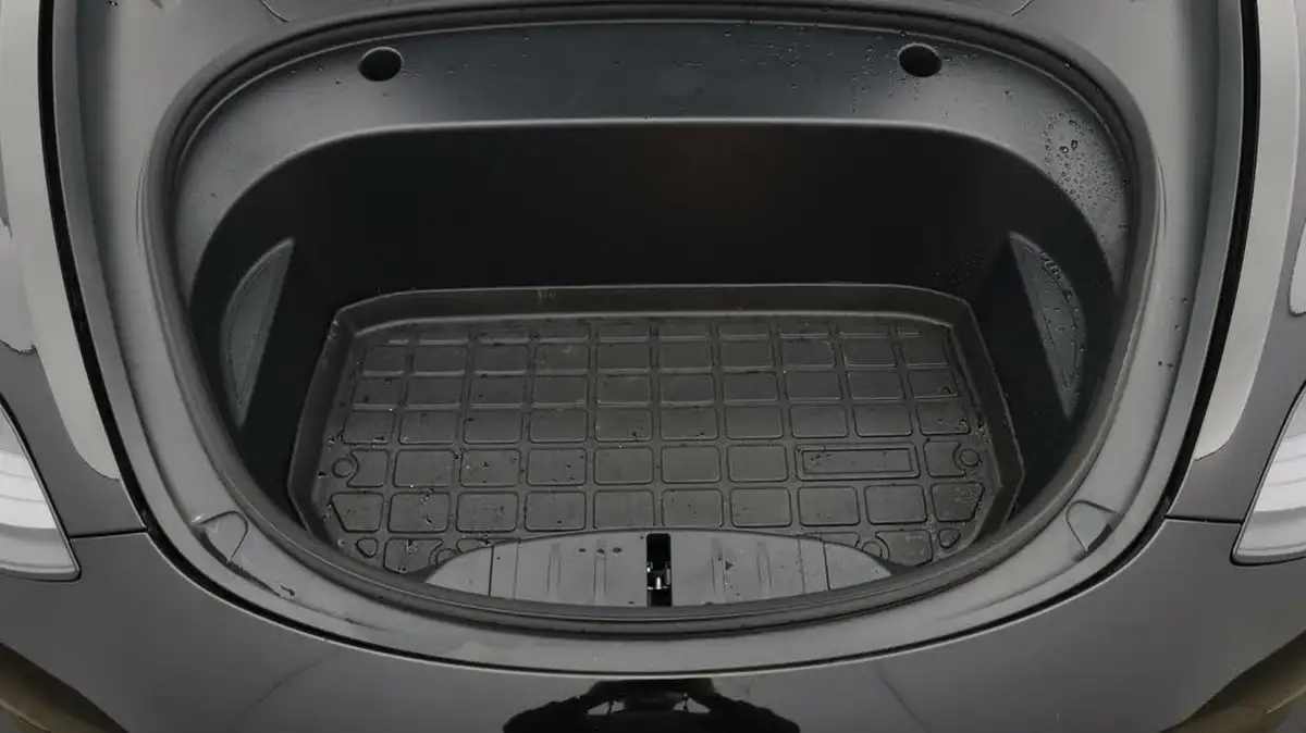 2021-tesla-model-3-e-long-range-awd-big-18