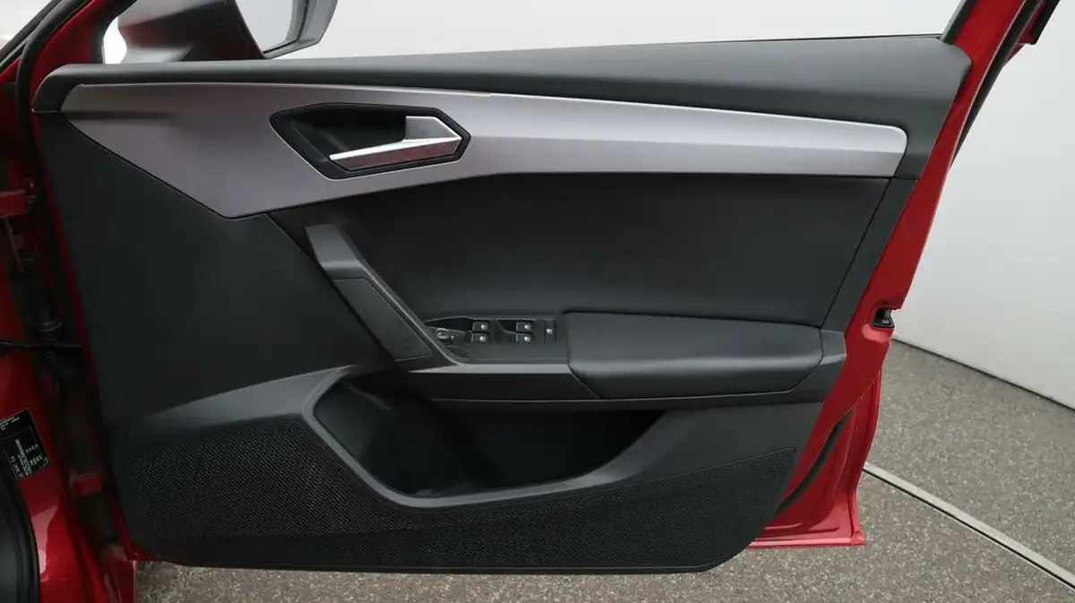 2020-seat-leon-15-tsi-evo-fr-130ps-hatchback-big-15