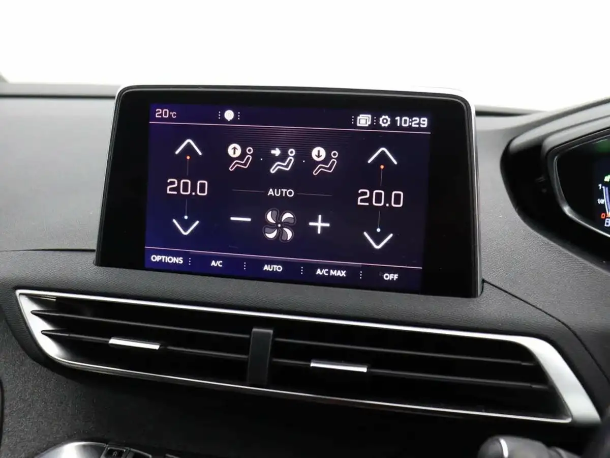 2018-peugeot-3008-suv-20-bluehdi-gt-line-20bluehdi-150bhp-big-26