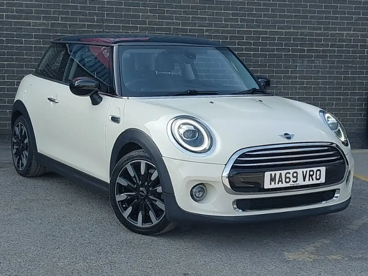 2019-mini-cooper-15-cooper-exclusive-134bhp-hatchback-3d-big-0