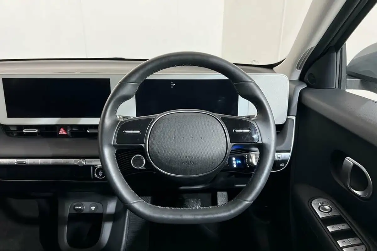 2023-hyundai-ioniq-5-e-premium-228ps-77kwh-rwd-big-24