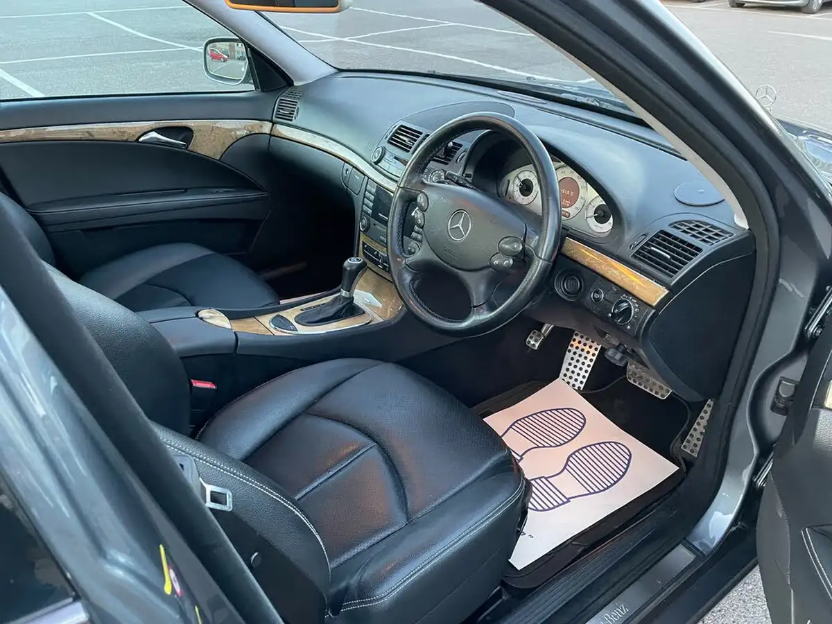 2007-mercedes-benz-e-class-30td-e280-sport-saloon-4d-big-11