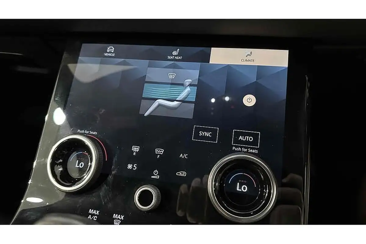 2021-land-rover-range-rover-evoque-15-p300e-r-dynamic-se-big-52