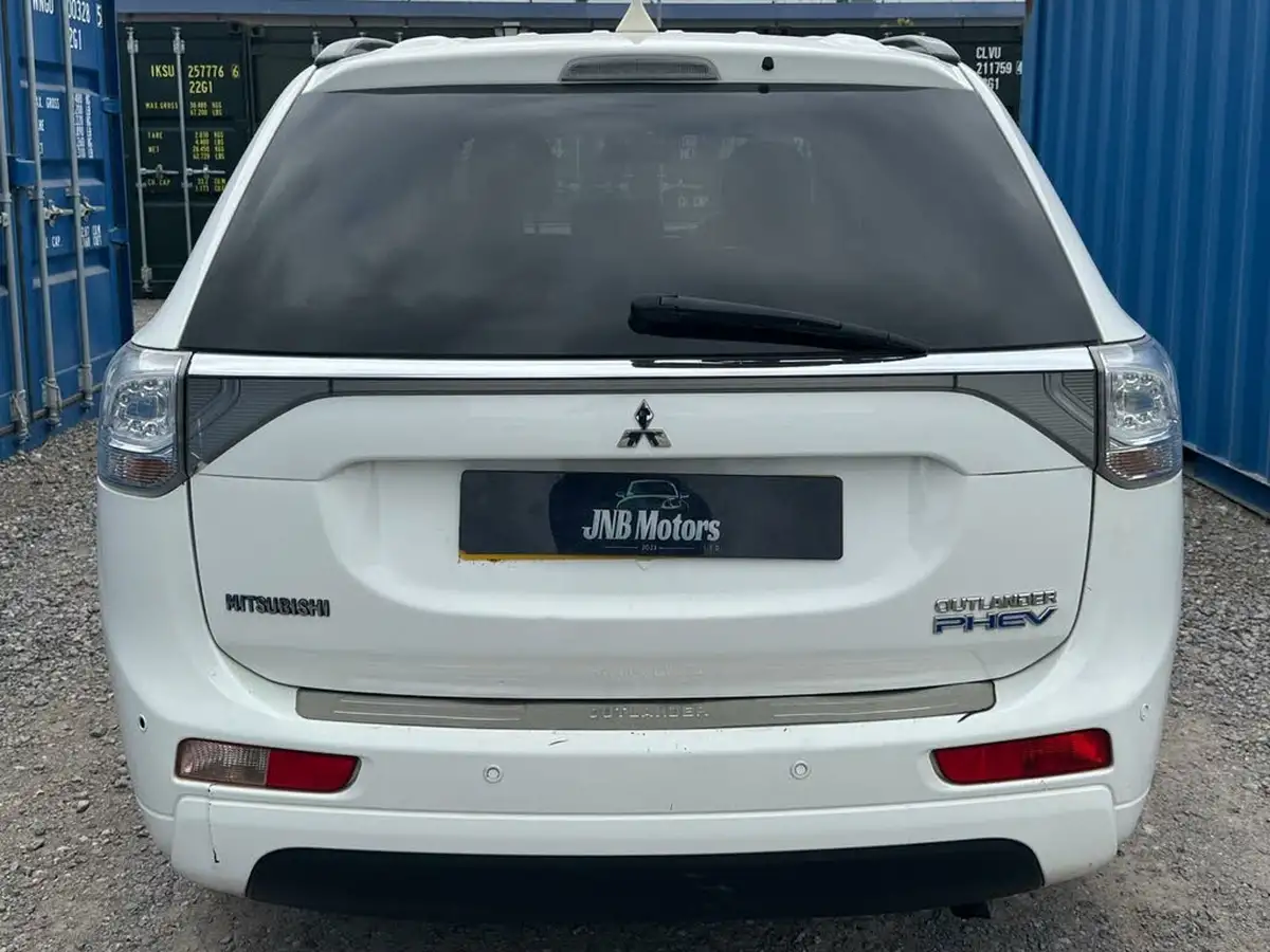 2015-mitsubishi-outlander-20-gx3h-5st-big-17