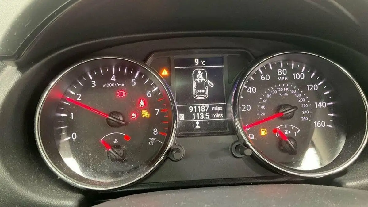 2013-nissan-qashqai-16-360-big-12