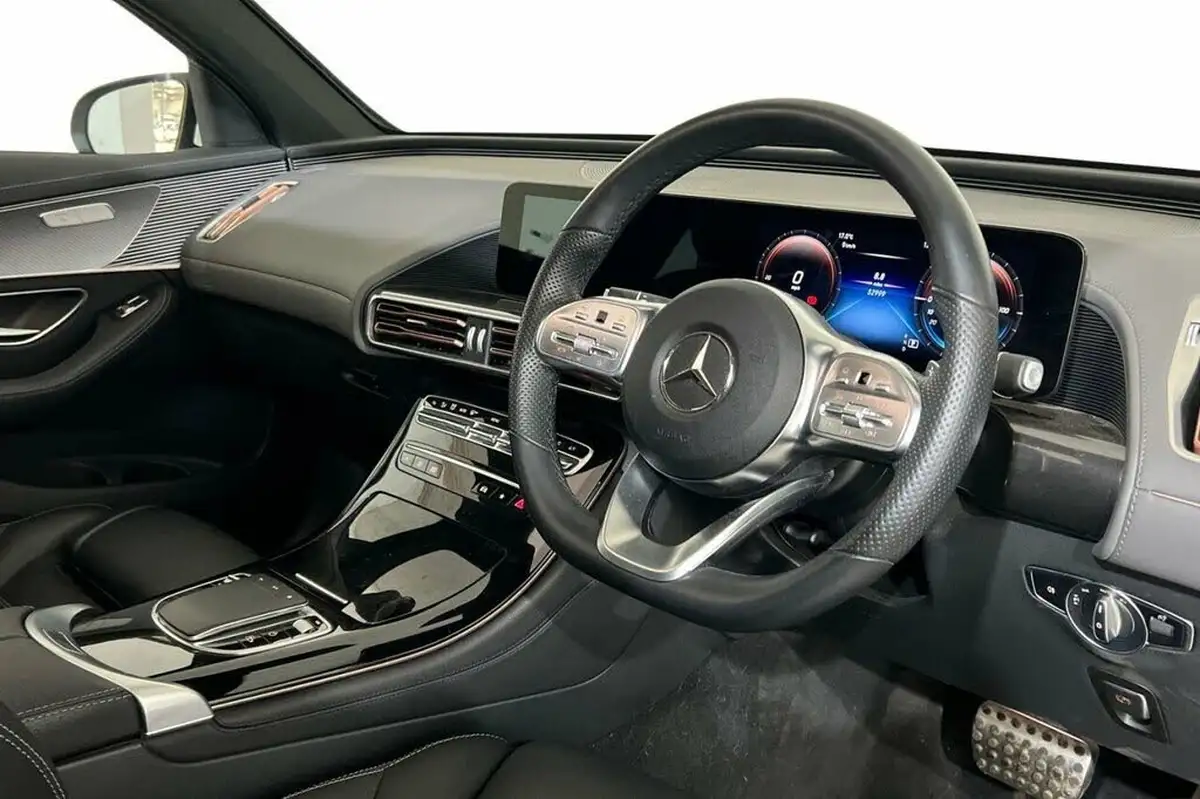 2022-mercedes-benz-eqc-e-eqc-400-amg-line-premium-big-8
