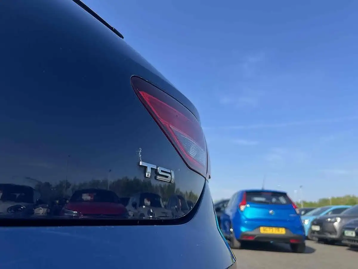 2017-seat-leon-12-tsi-se-dynamic-technology-hatchback-big-14