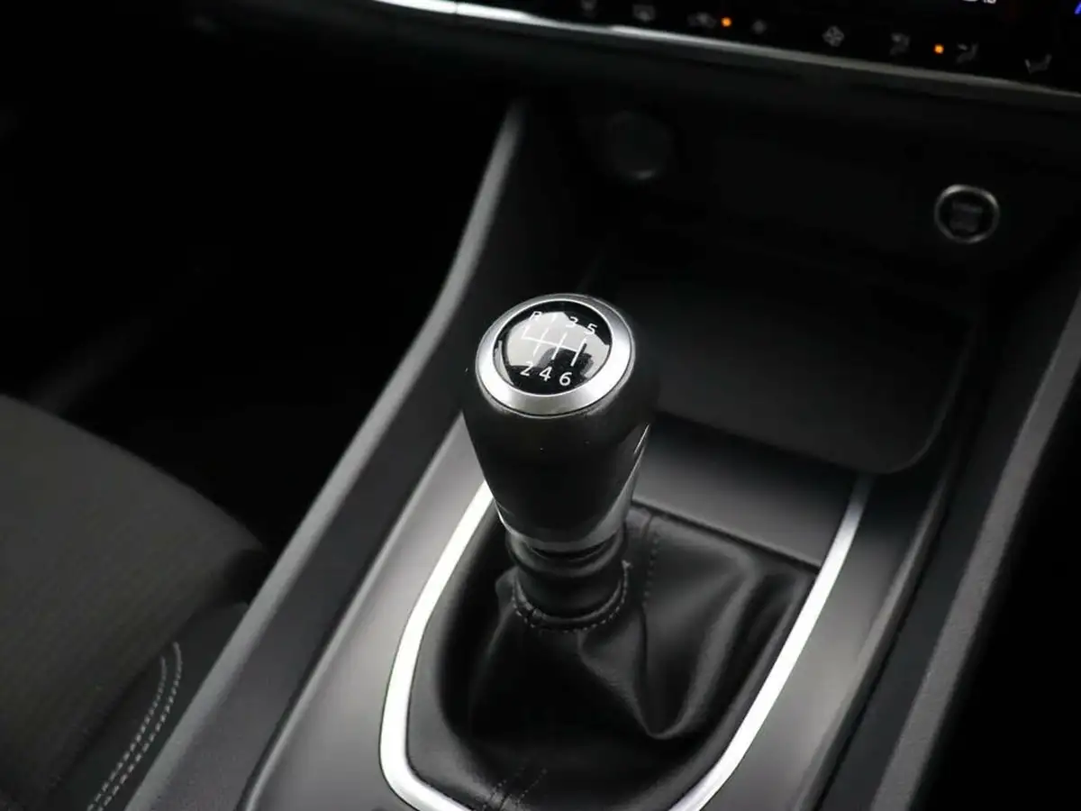 2023-nissan-qashqai-13-dig-t-acenta-premium-140ps-big-43
