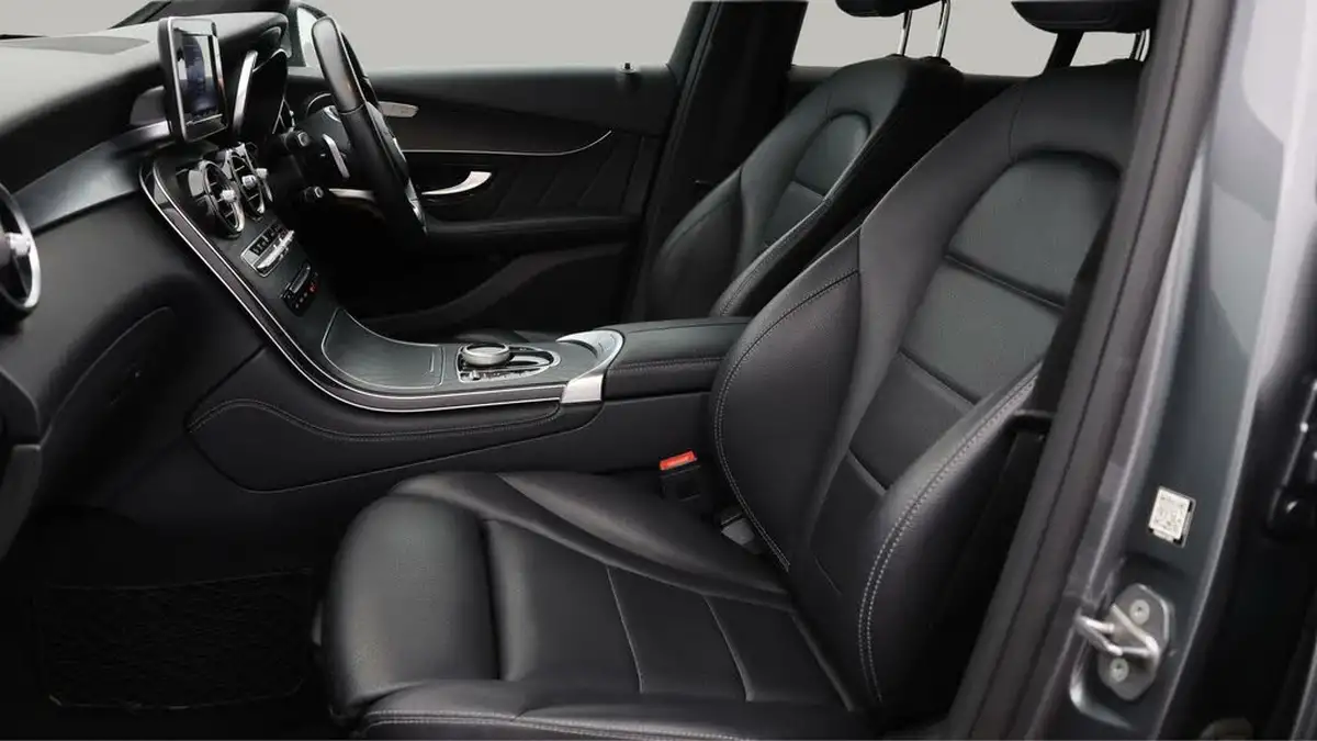 2018-mercedes-benz-glc-class-21d-glc220d-amg-line-ss-coupe-4d-big-13