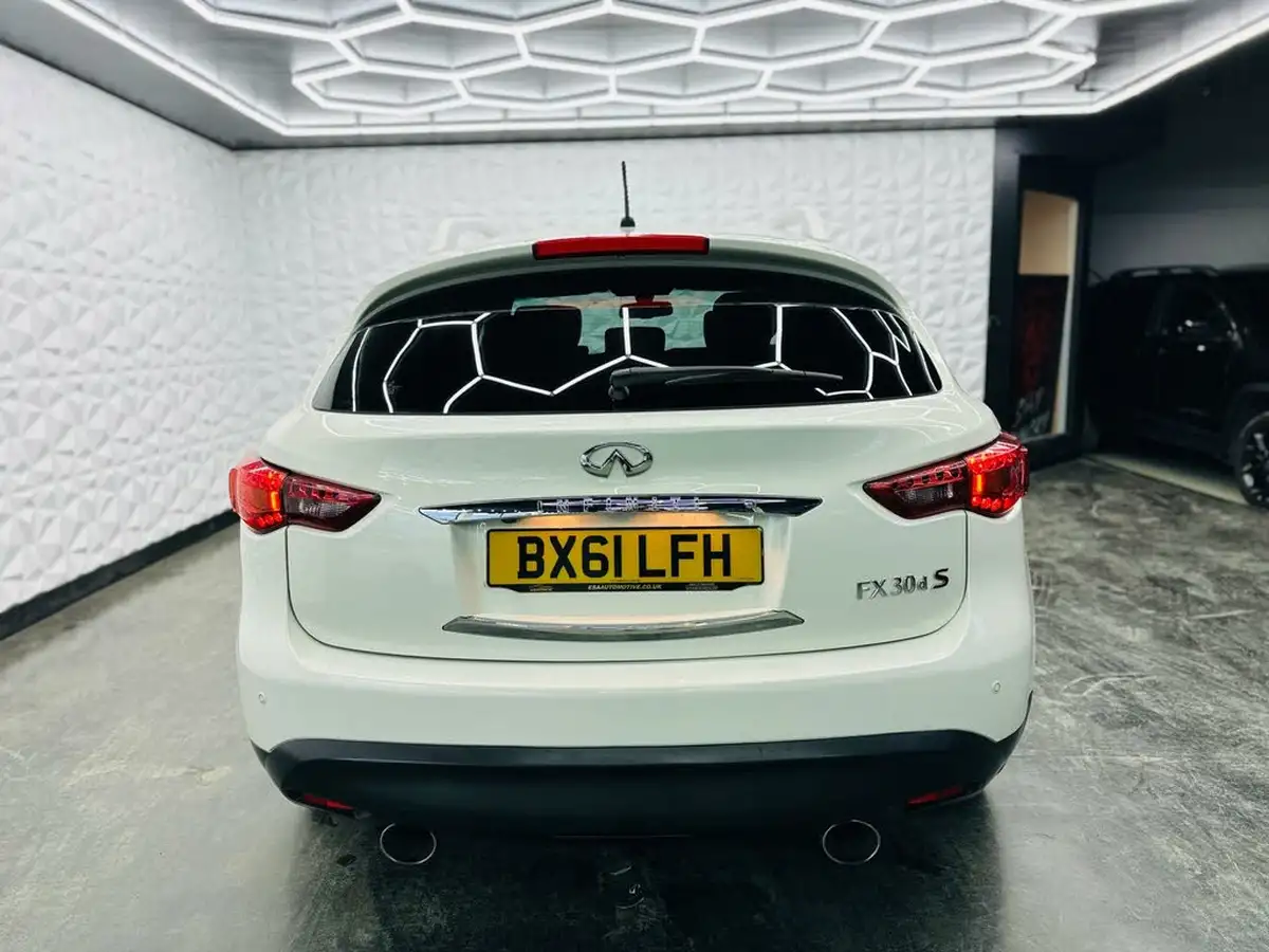 2011-infiniti-fx-30td-gt-big-7