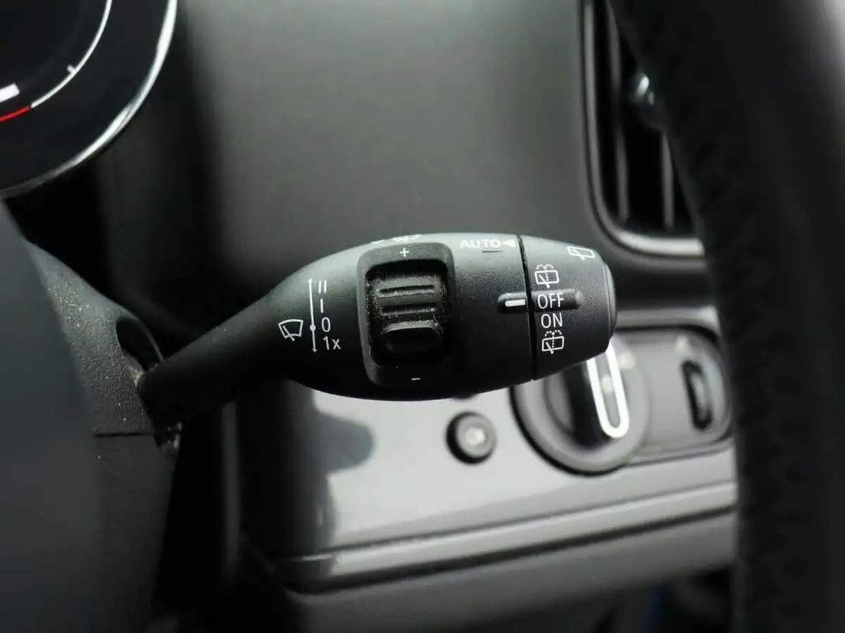 2020-mini-countryman-15-cooper-classic-comfort-big-35