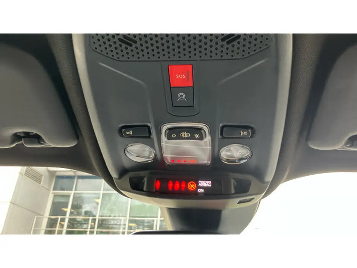 2025-peugeot-2008-suv-12-puretech-allure-130ps-big-40