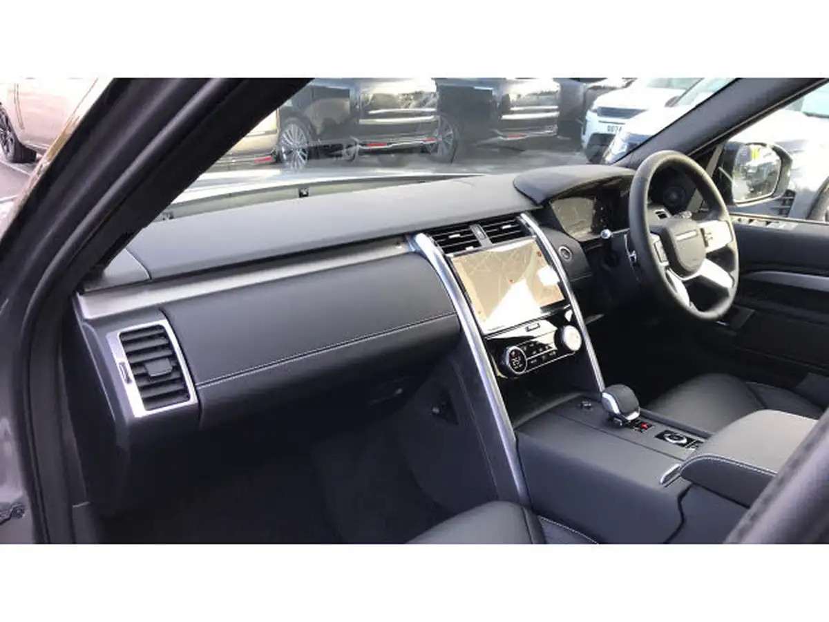 2024-land-rover-discovery-30-d350-dynamic-hse-big-18