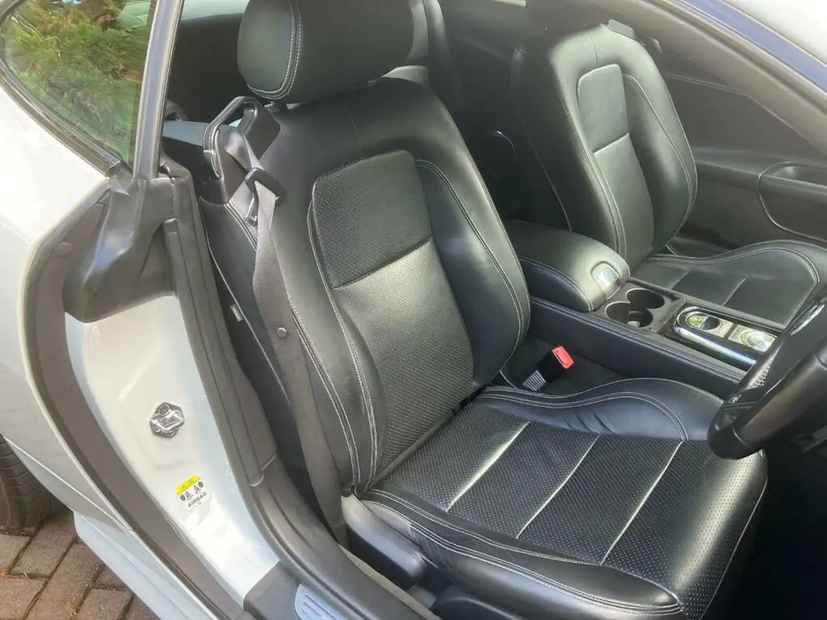2010-jaguar-xkr-50-coupe-big-6