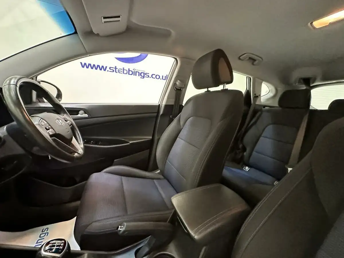2018-hyundai-tucson-16-gdi-blue-drive-se-nav-big-23