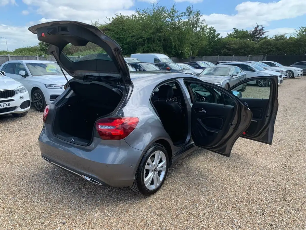 2018-mercedes-benz-a-class-15d-a180d-sport-109ps-premiumss-hatchback-5d-7g-dct-big-45