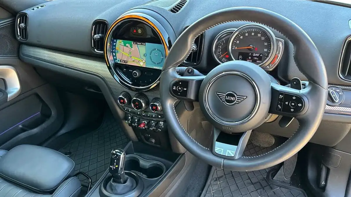 2023-mini-countryman-20-cooper-s-exclusive-premium-big-7