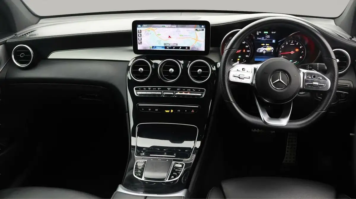 2021-mercedes-benz-glc-class-20-glc300-amg-line-258ps-coupe-4d-big-12