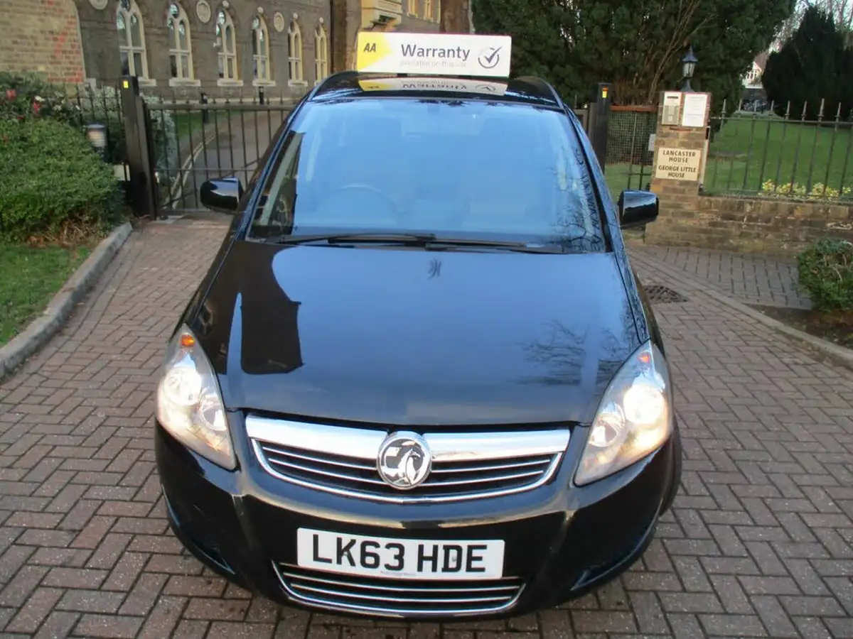 2013-vauxhall-zafira-16-exclusiv-big-11