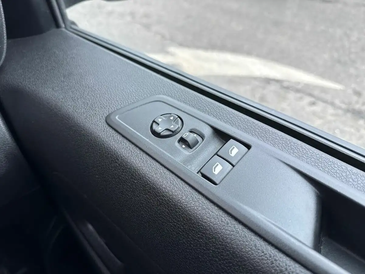 2024-vauxhall-vivaro-15td-prime-big-19