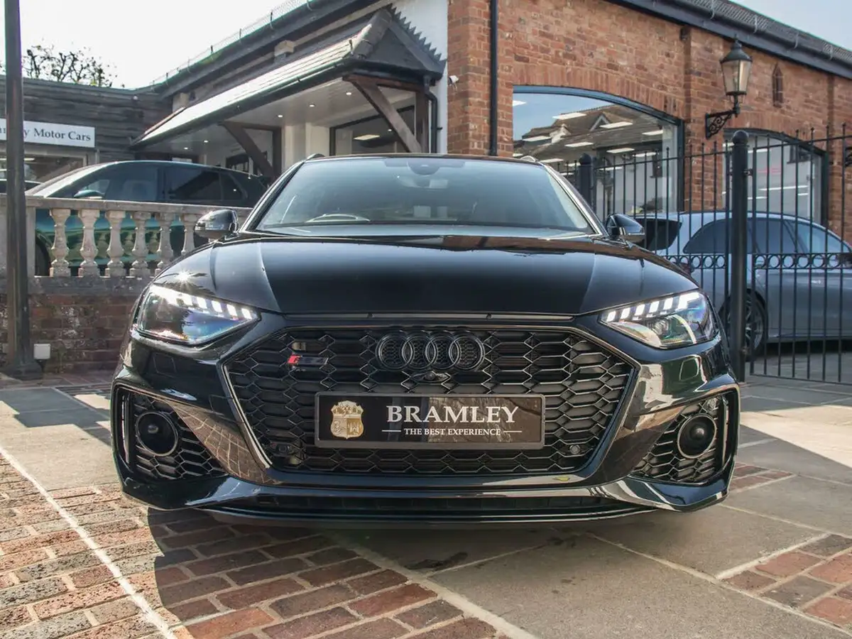 2024-audi-rs4-avant-29-tfsi-vorsprung-big-3